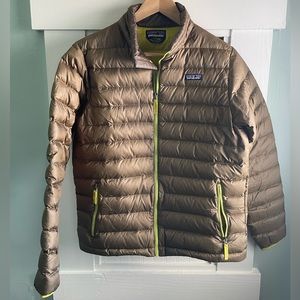 Patagonia Kid’s Down Sweater, Size XXL (16-18 Kid’s), Like New